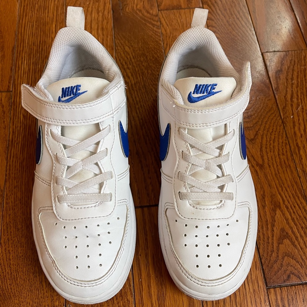 Nike little kid lifestyle sneakers in white and blue. Great condition! Size 2.